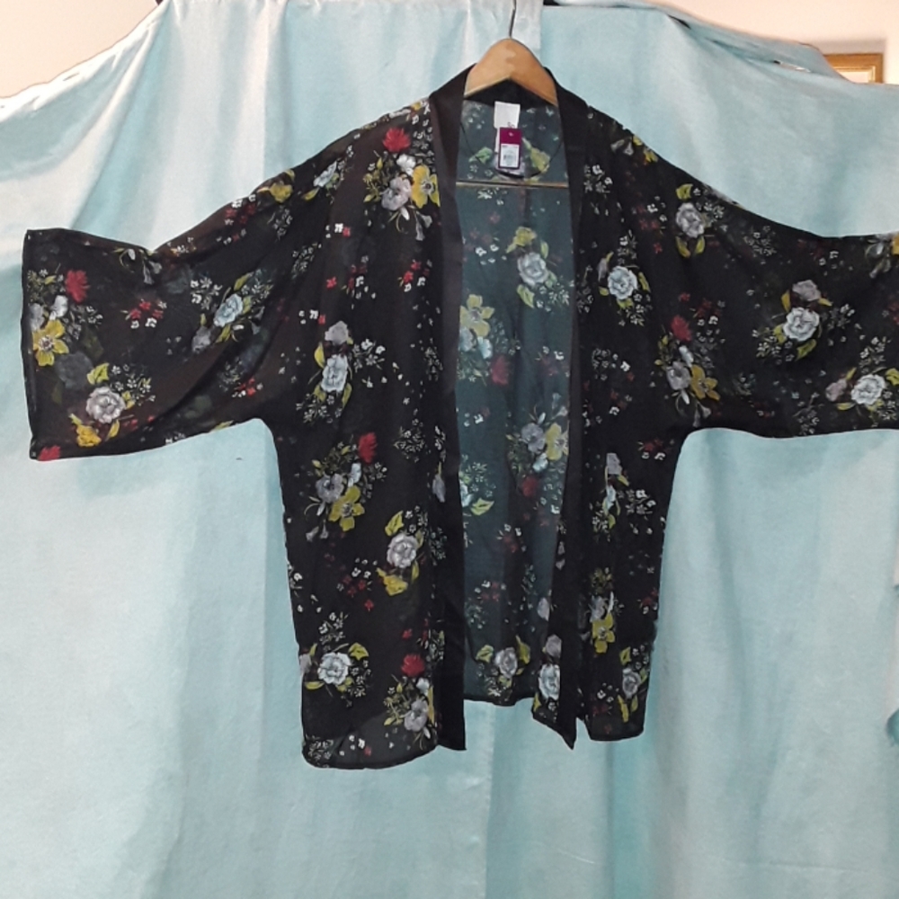 Zheer Black floral kimono